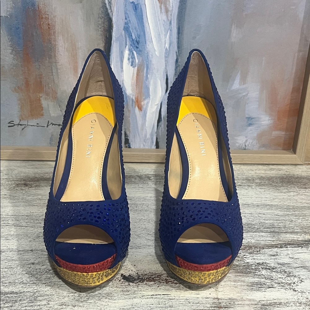 Gianni Bini Women's Navy Peep Toe Heels